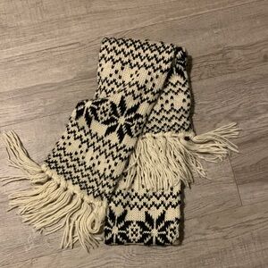 Faux wool Black and Cream Knit Scarf with Fringe
